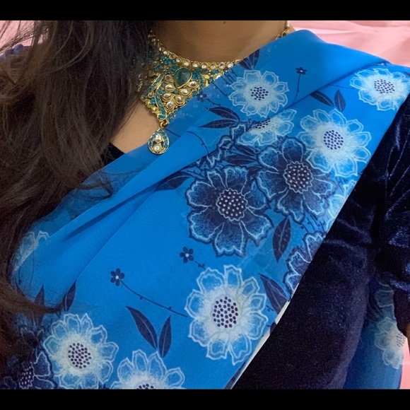 Floral Blue Sari - Picture 3 of 4